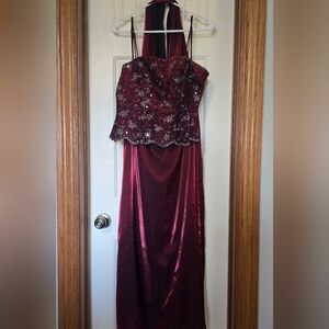 Elegant Burgundy Prom Dress